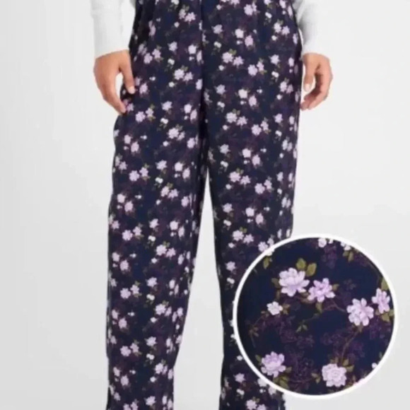 - Banana Republic floral satin pajama pants - Picture 1 of 8